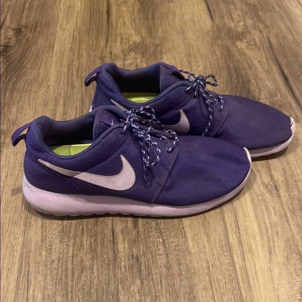 Nike Purple Athletic Roshe Runs Shoes vintage 2010s
